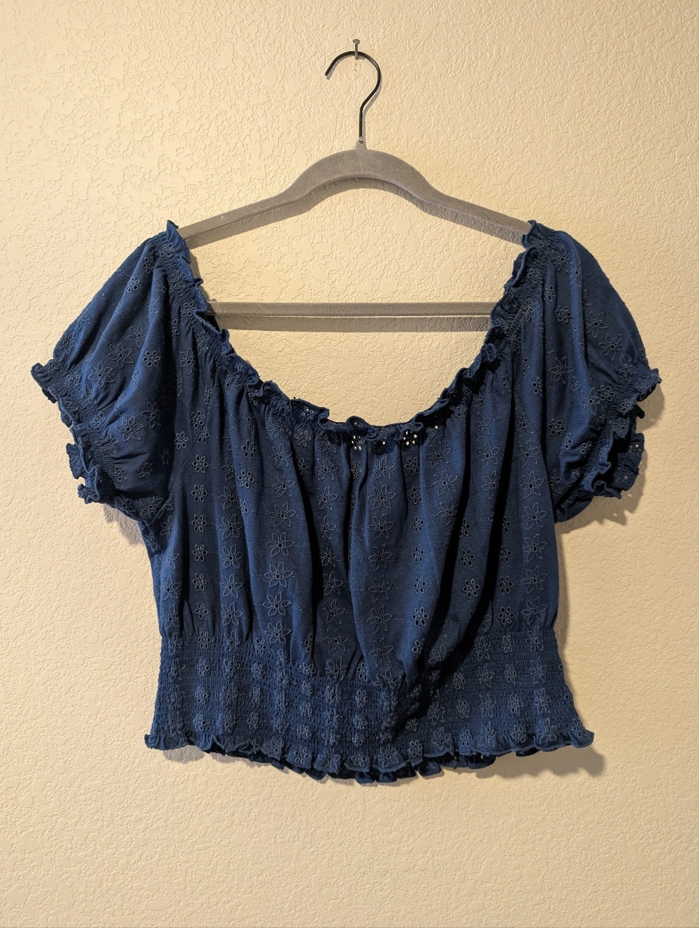 Cleo & Wolf Crop Top